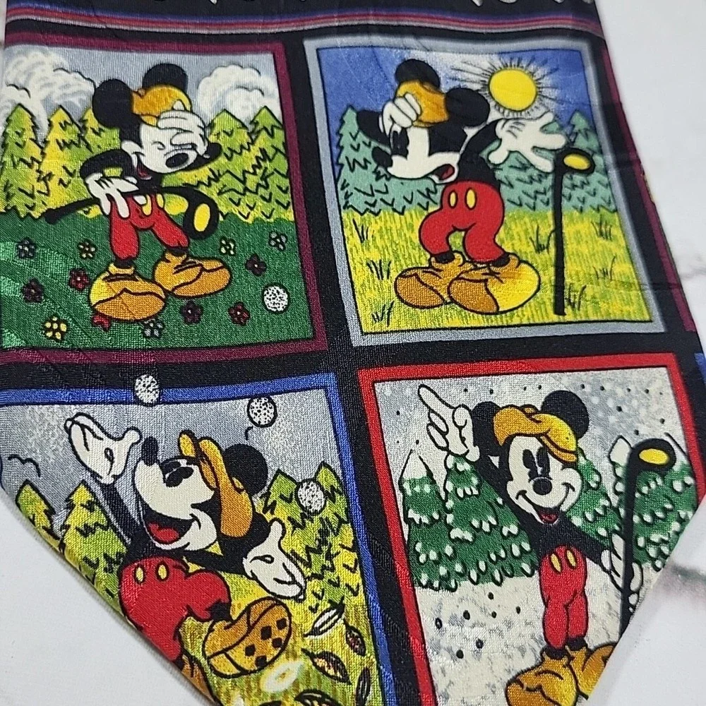Disney Mickey Unlimited‎ 100% Silk Mickey Mouse Golf Theme Tie